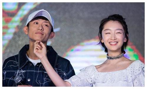 在娱乐圈吃瓜看戏,吃瓜看戏,揭秘明星幕后故事